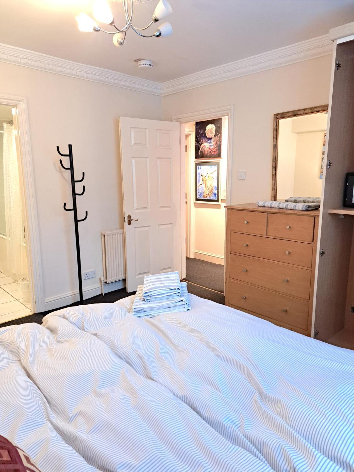Double Room With Private Bathroom In Flat London Centre Eksteriør billede